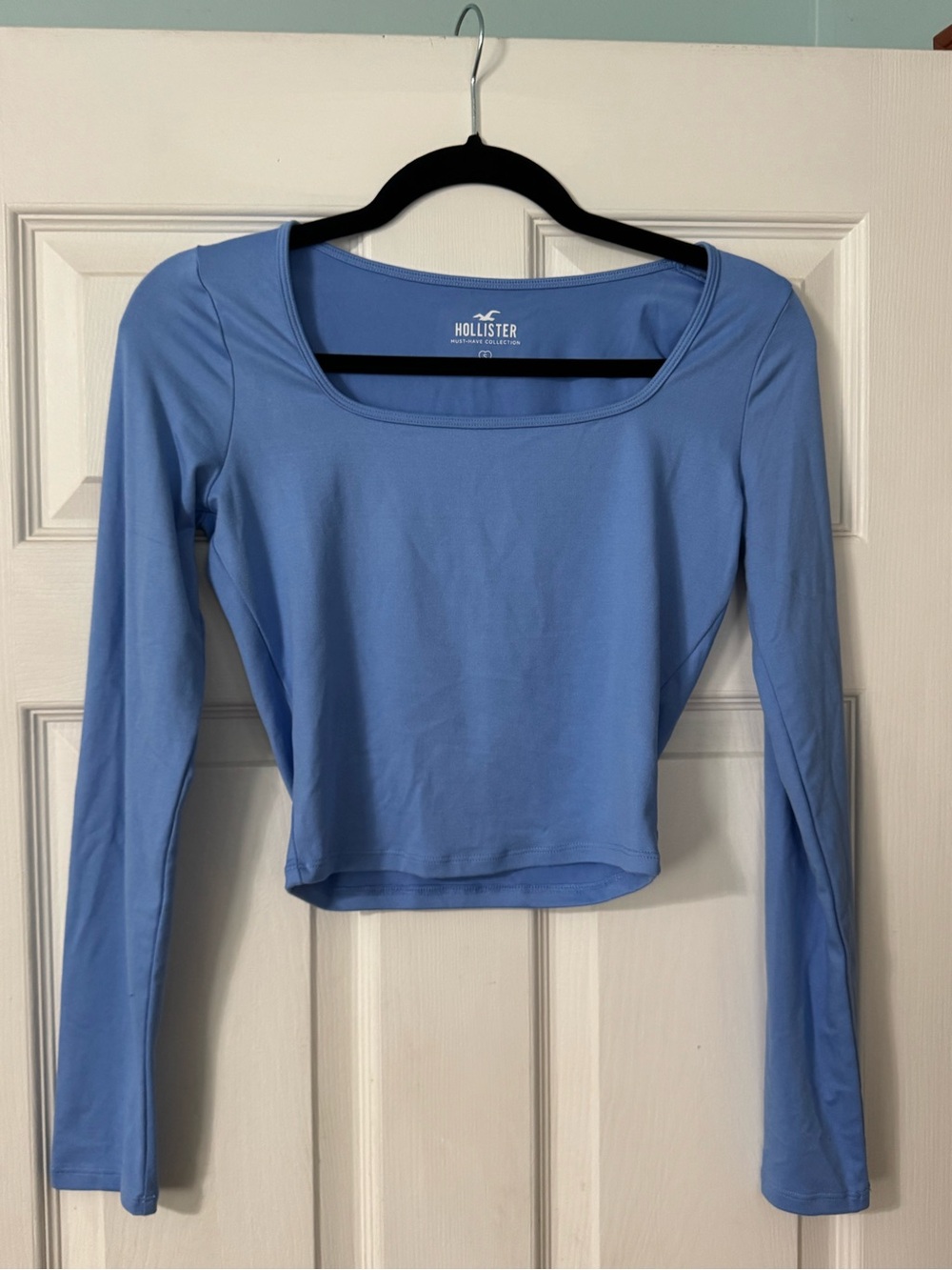 Hollister Periwinkle Blue Long Sleeve Crop Scoop Neck Top